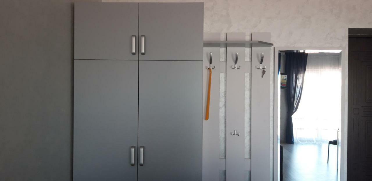 Вулиця Лесі Українки Апартаменты Lutsk Room photo